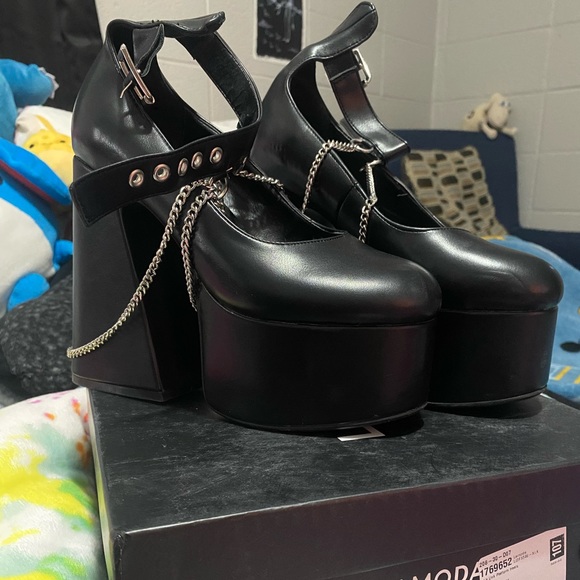 Lamoda Let’s Link Platform Heels - Picture 2 of 2